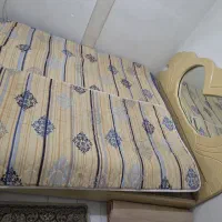 سرویس تختخواب با تشک و میز آرایش|تخت و سرویس خواب|کرج, حصارک بالا|دیوار