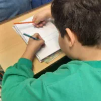 آموزگار پایه سوم ابتدایی
