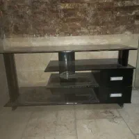 میز ال سی دی شیشه ای در حد نو