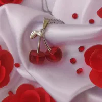 گردنبند گیلاسی