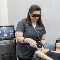 استخدام درکلینیک زیبایی