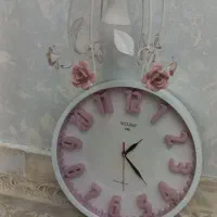 ساعت دیواری و لوستر