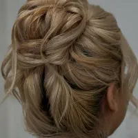 انجام شنیون کاشت مژه ومیکاپ وهمکاری با سالنها|خدمات آرایشگری و زیبایی|اندیشه, اندیشه فاز ۱|دیوار