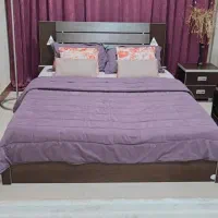 تخت خواب و میز آرایش