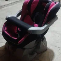 صندلی کودک داخل خودرو