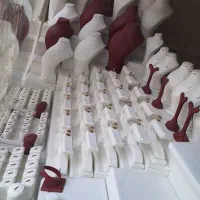 دکور کامل ویترین طلا فروشی