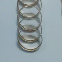 النگو طلا در حد نو