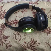 هدفون بلوتوثی.