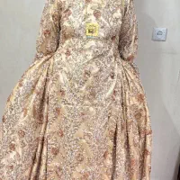 لباس محلی تمیزونویکبارتن رفته