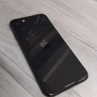 آیفون se 2020 128 درحد نو