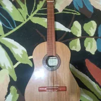 گیتار نورانیا