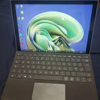 surface pro 5 در حد نو