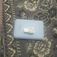 سلام یک عدد پاور بانک با یک عدد فلش  ۱۶ گیگابایت