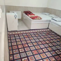 مسافرخونه-باامکانات-کولرگازی-وشوفاژوحمام-اب-گرم