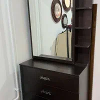 کمد و آینه دراور