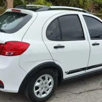 کوییک Rs سفید مشکی