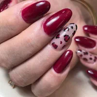 آموزش ناخن از صفر تا حرفه‌ای تمرین عملی+مدرک