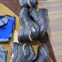 لباس کار وکفش کار