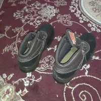 کفش ایمنی شماره ۴۴ بفروش می رسد