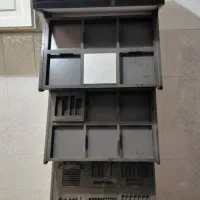 ویترین  لوازم آرایشی مغازه