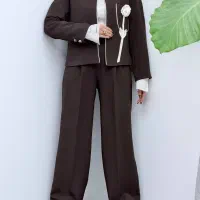 دوخت و تعمیرات انواع لباسها با نازلترین قیمت