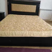 تخت 2نفره مشکی رنگ جنس چوب