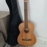 گیتار در حد نو