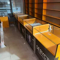 فروش ویترین فروشگاهی|فروشگاه و مغازه|لنجان, |دیوار