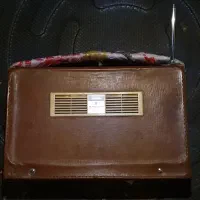 رادیو توشیبا عتیقه|کلکسیون اشیاء عتیقه|شیراز, بعثت|دیوار