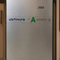 یخچال پنج فوت ایستکول