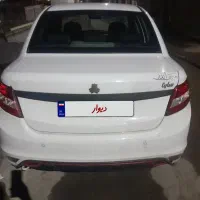 یک  دستگاه ماشین  ساینا سفید