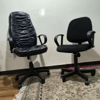 دو عدد صندلی چرخدار