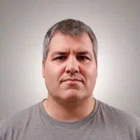 پیمانکار  ۳۰نیرو فعال برای درخت زیتون