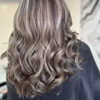 ارایشگاه..رنگ مو