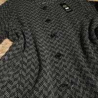 کت بافت (پلیور)|لباس|ری, جوانمرد قصاب|دیوار