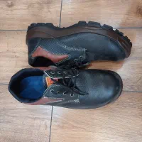 کفش کار کاملا نو