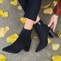 کفش|کیف، کفش، کمربند|ساری, |دیوار