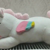 عروسک اسب تک شاخ