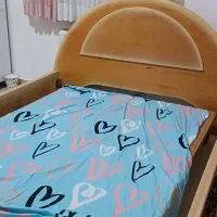 یک عدد تخت دونفره به فروش میرسد