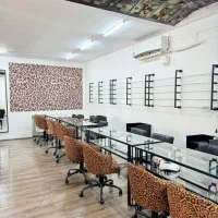 اجاره صندلی سعادت آباد نزدیک مترو کتاب|استخدام درمانی، زیبایی، بهداشتی|تهران, آسمان|دیوار