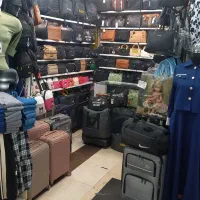 مغازه چسپیده به حرم نواب