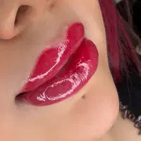 مدل برای آرایش دائم