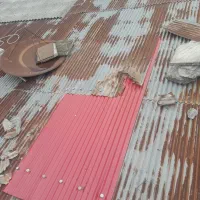 چکه گیری تمیز کاری ناودنی و ترمیم سربندی. .حلب|خدمات پیشه و مهارت|لاهیجان, آهندان|دیوار