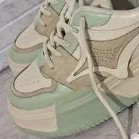 کفش سایز ۴۰