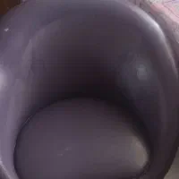 لوستر و صندلی و میزکامپیوتر