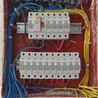 برقکار.برقکاری.برقکش.برقکشی ونصب آیفونهای تصویری