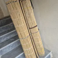 چیت پشت پنجره