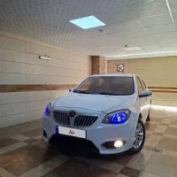 برلیانس H330 اتوماتیک 1500cc، مدل ۱۳۹۵