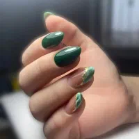 تخفیف ناخن و موخوره گیری