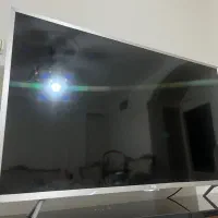 تلوزیون پنل شکسته تی سی ال  TCL